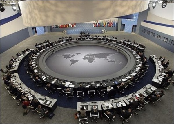 Así nos roban los amos del mundo